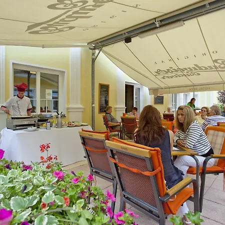 礼萨酒店 酒店 4*